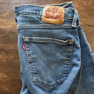 Levi's Straight Leg Blue Jeans